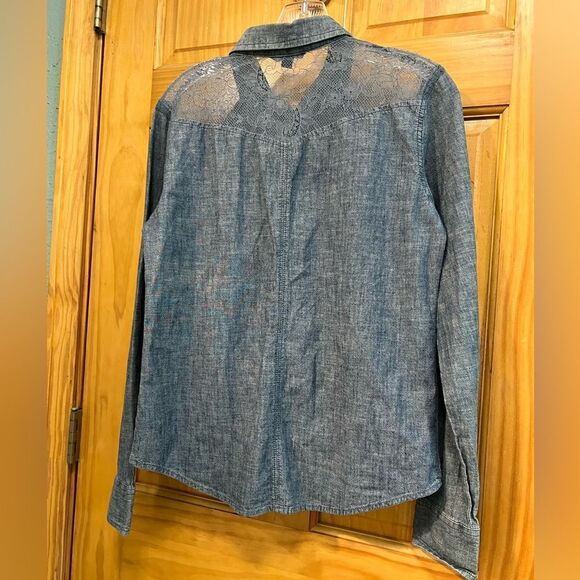 American Eagle size Small chambray button down shirt with lace at shoulders - Picture 6 of 8